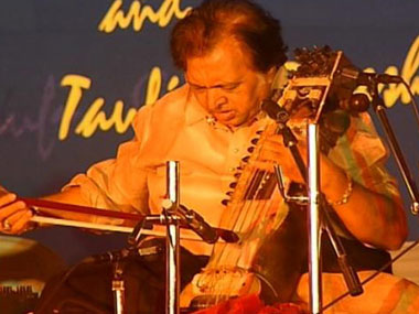 Music maestro Ustad Sultan Khan passes away Music maestro Ustad Sultan Khan passes away