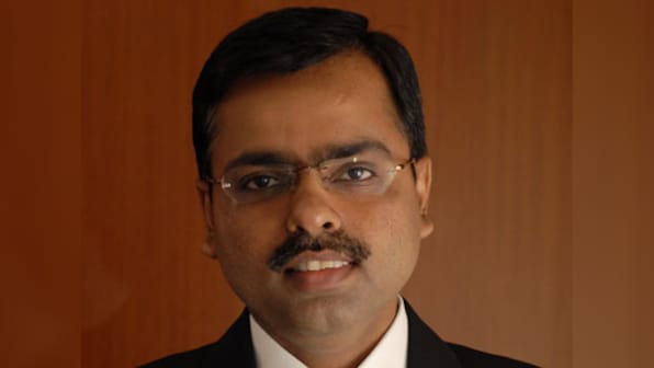 Mining, pension, banking reform is prerequisite for market to move up
