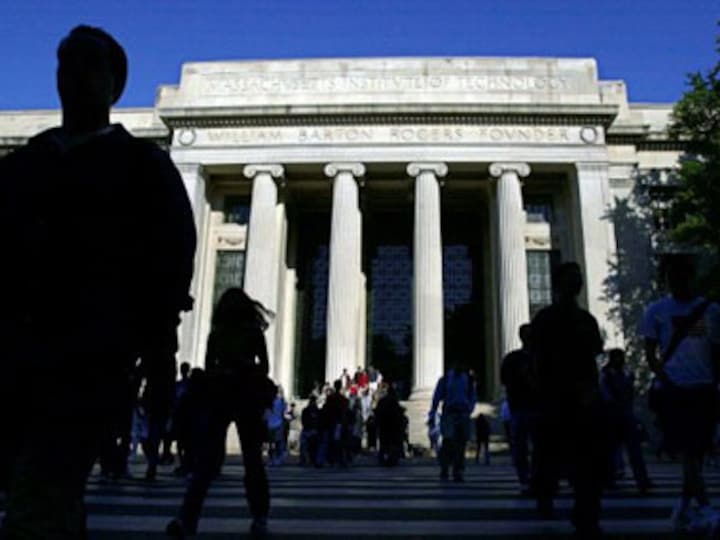 MIT expands online, graded courses and its free!