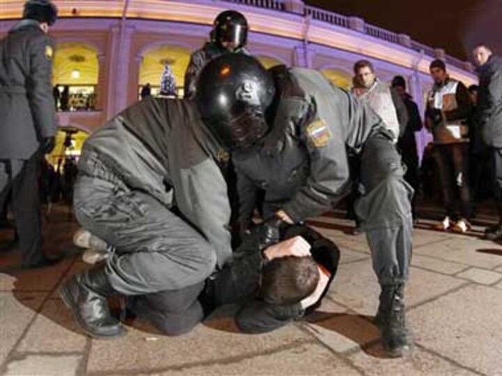 Cries of election fraud continue in Russia for third night