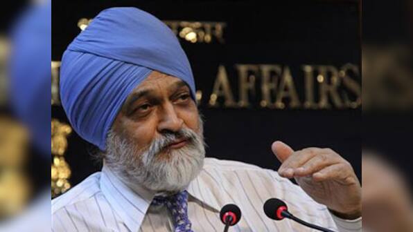 Ahluwalia downplays rupee concerns, says defending currency not worth the risk