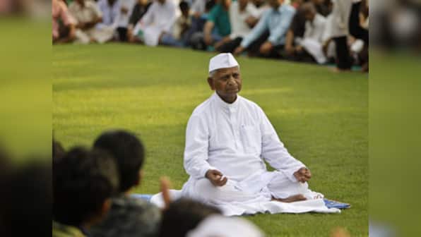 Anna Hazare to reach Mumbai today, govt fortify fast venue
