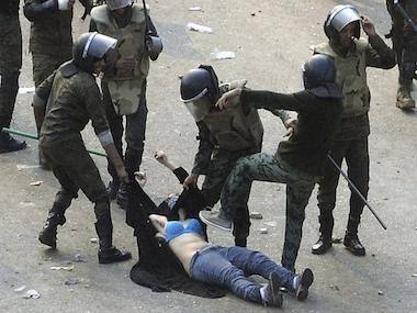 Military police 'beat and batter' protestors in Cairo
