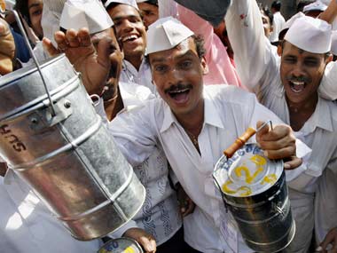 Mumbai rains: Dabbawalas cancel delivery of two lakh tiffins on Wednesday