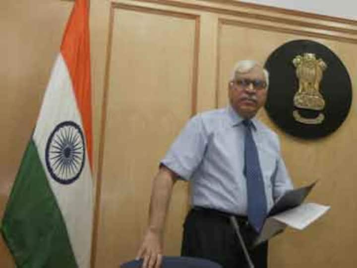 EC approaches political parties to prevent black money in polls EC approaches political parties to prevent black money in polls