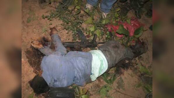 Maoists blow up railway tracks in Jharkhand