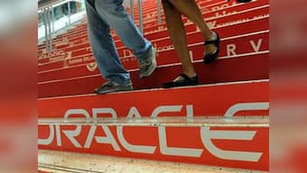 Oracle's poor show sparks Wall St fears of spending cuts