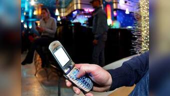 RBI relaxes cap on transactions through mobile phones