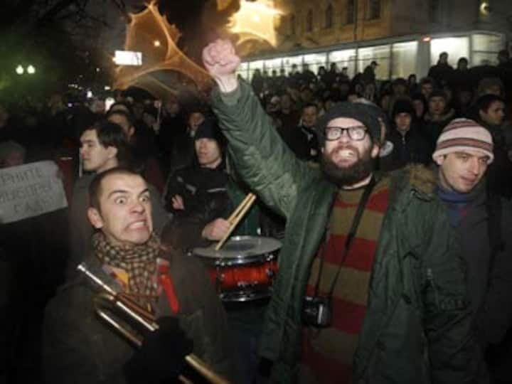 Putin's fading appeal: Protesters chant 'Revolution' Putin's fading appeal: Protesters chant 'Revolution'