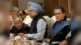 If UP obliges, Cong could opt for a mid-term poll in 2012