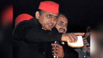 FIR against Akhilesh Yadav for violating model code