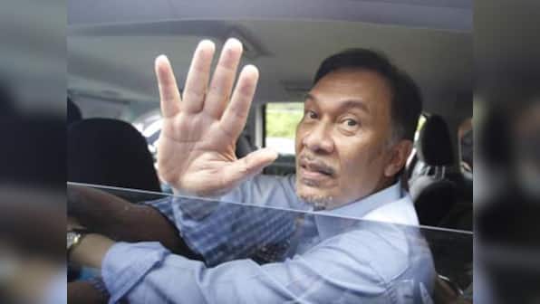 Mahathir Mohamad says Malaysia's king has agreed to pardon Anwar Ibrahim, paving way for jailed leader's return to politics