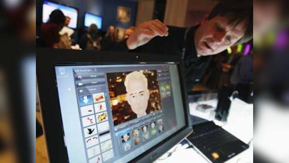 Dell to launch consumer tablet in late 2012 