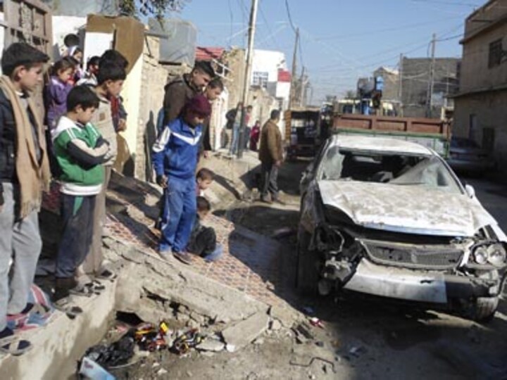 Iraq attacks kill 4 people amid political crisis