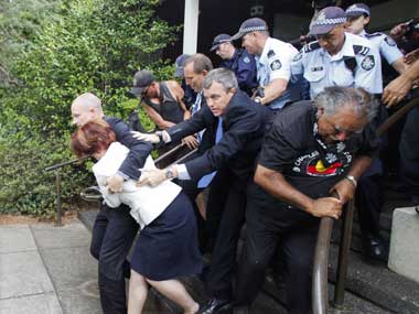 Australian govt, activists blame each other for Gillard incident Australian govt, activists blame each other for Gillard incident