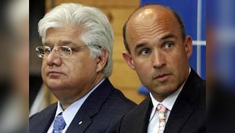 Research in Motion CEOs step down as pressure mounts