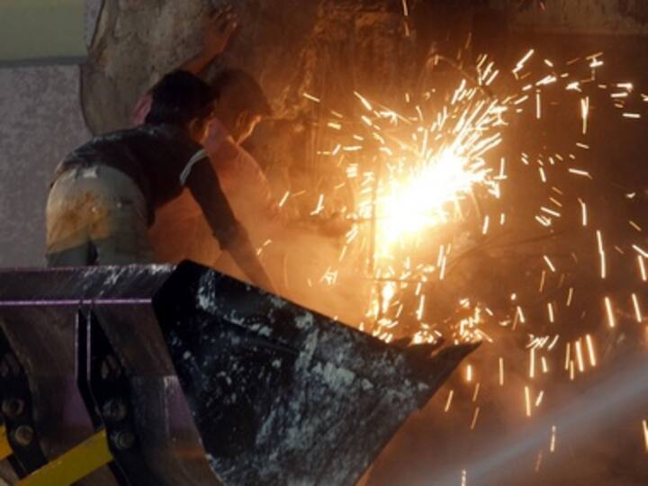 Asia factory output weak; India defies with rise Asia factory output weak; India defies with rise