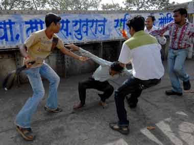 SP objects to Raj Thackeray's attack on north Indians SP objects to Raj Thackeray's attack on north Indians