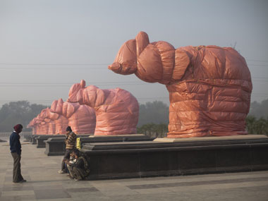 EC order to drape statues may help Mayawati and BSP: Congress EC order to drape statues may help Mayawati and BSP: Congress