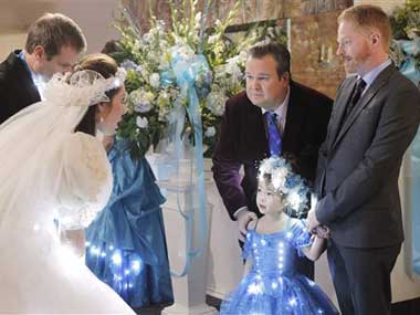 Toddler saying the f-word on Modern Family causes controversy Toddler saying the f-word on Modern Family causes controversy