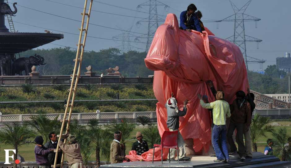 The jumbo cover-up began today. Naresh Sharma/ Firstpost The jumbo cover-up began today. Naresh Sharma/ Firstpost