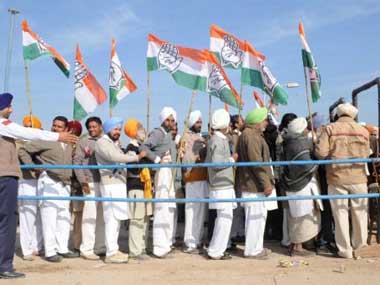 Sukhbir, Amarinder trade charges against each other Sukhbir, Amarinder trade charges against each other