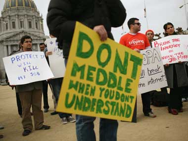 US lawmakers try hard to keep SOPA going US lawmakers try hard to keep SOPA going