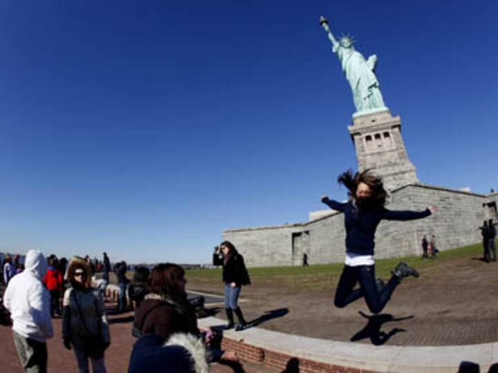 US sees greenbacks in East, Indian tourists contribute $2.86 billion in 2010 US sees greenbacks in East, Indian tourists contribute $2.86 billion in 2010