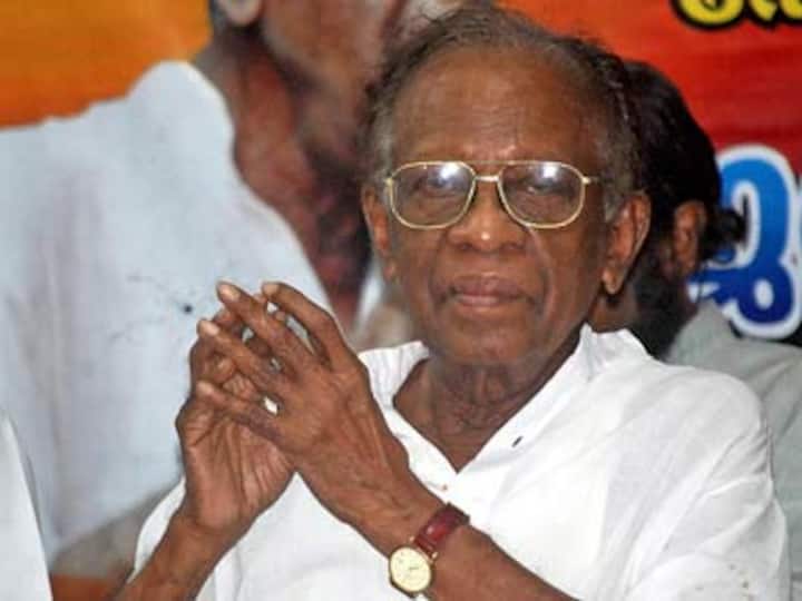 Renowned Malayalam writer, Sukumar Azhikode passes away