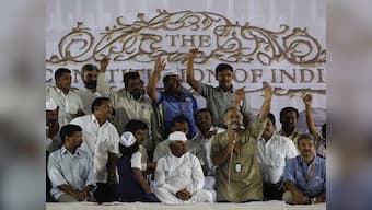 Team Anna suggests panel to seek people's views in law framing