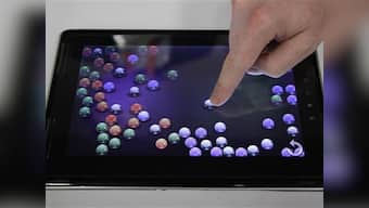 CES 2012 : Smartphones that let you feel a heartbeat