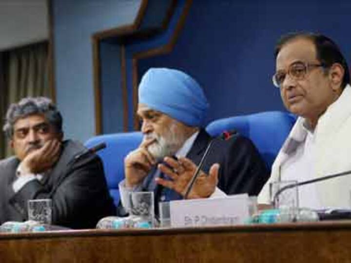 Chidu-Nandan truce: From unique ID to schizophrenic ID