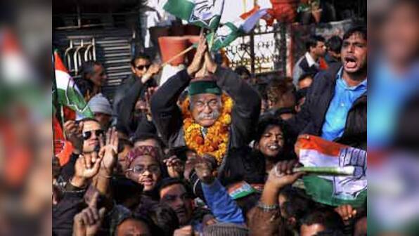 Congress, BJP fail to stem revolt, axe rebelling ministers