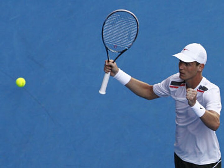 Australian Open: Berdych, Bouchard first to advance to fourth round