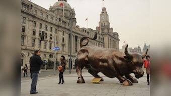 China GDP at 2-1/2 year low of 8.9 percent, but beats forecast