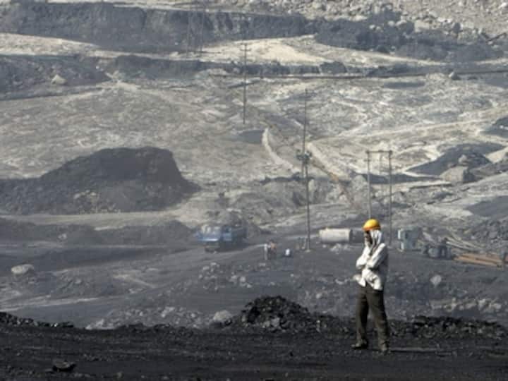 Coal India agrees to increase wages by 25% Coal India agrees to increase wages by 25%