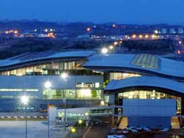 GMR Group plans to offload road, power, airport assets to pare its Rs 20,000 cr debt GMR Group plans to offload road, power, airport assets to pare its Rs 20,000 cr debt