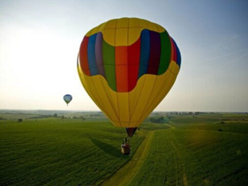 Hot air balloon bursts into flames in NZ; 11 dead -Fwire News , Firstpost