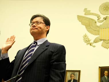 Yahoo: Does Yang’s departure make Thompson's life any easier? Yahoo: Does Yang’s departure make Thompson's life any easier?