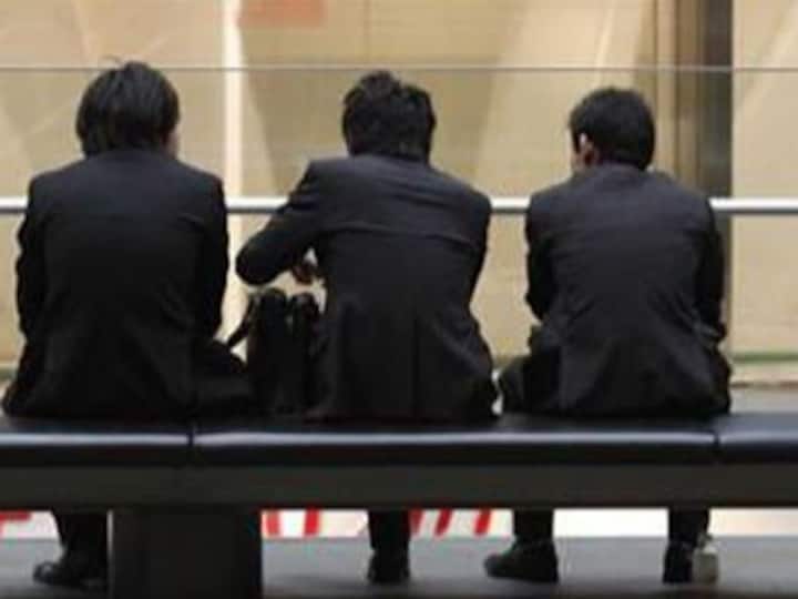 New Year cheers for job seekers: Over 5 lakh new jobs in 2012