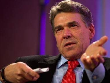 Perry pulls out of presidential race, endorses Gingrich Perry pulls out of presidential race, endorses Gingrich