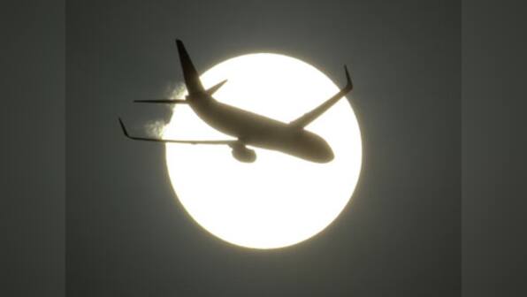 Dense fog affects Delhi flight operations