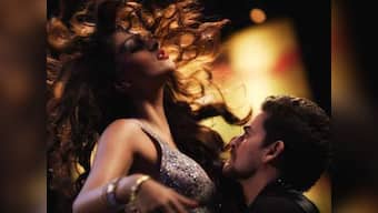 Players: The Italian Job becomes a Bollywood timepass