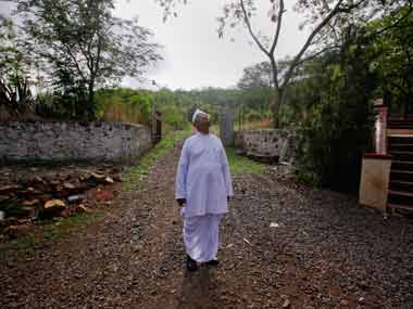 'Dictatorial' Anna Hazare is not about lasting social change 'Dictatorial' Anna Hazare is not about lasting social change