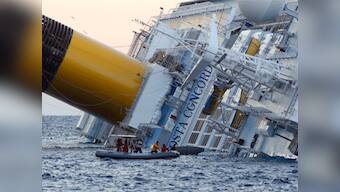 Survivor found in overturned Italy cruise ship