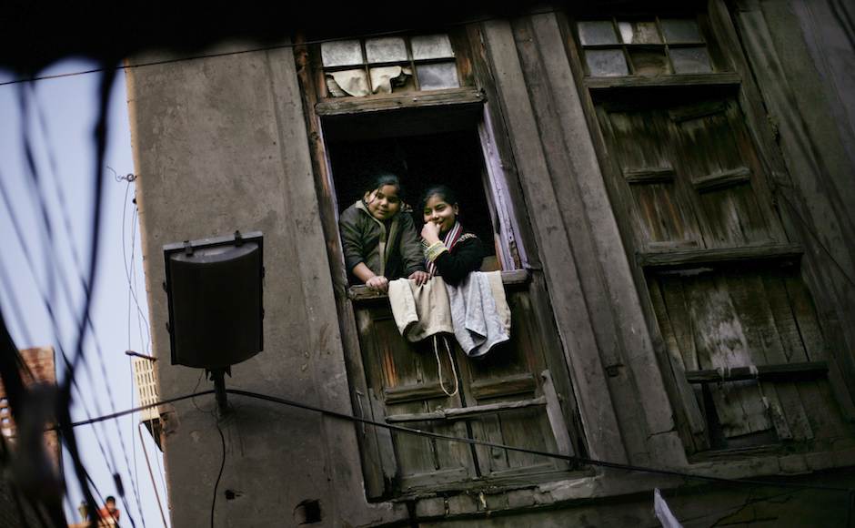 Indian girls watch a roadshow of India's main opposition Bharatiya Janata Party (BJP) leader and former Indian cricketer Navjot Singh Sidhu, unseen, from a window on the last day of campaigning for upcoming Assembly elections in Amritsar, India, Saturday, Jan. 28, 2012. (AP Photo/Altaf Qadri) Indian girls watch a roadshow of India's main opposition Bharatiya Janata Party (BJP) leader and former Indian cricketer Navjot Singh Sidhu, unseen, from a window on the last day of campaigning for upcoming Assembly elections in Amritsar, India, Saturday, Jan. 28, 2012. (AP Photo/Altaf Qadri)