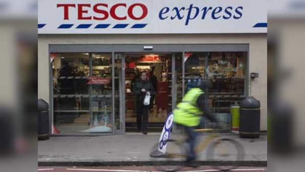 Tesco, Walmart losing out to online shopping in US, UK 