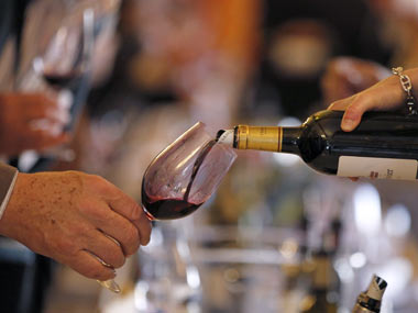 Hey, nobody's perfect! Why experts don't know Jack... Hey, nobody's perfect! Why experts don't know Jack...