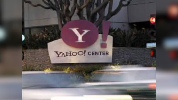 Yahoo's Q4 net income down 5 pct due to decline in ad-revenues