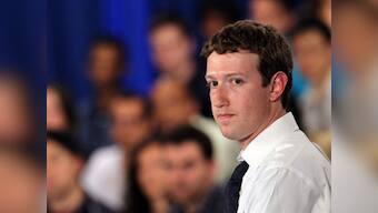Zuckerberg joins protests against SOPA